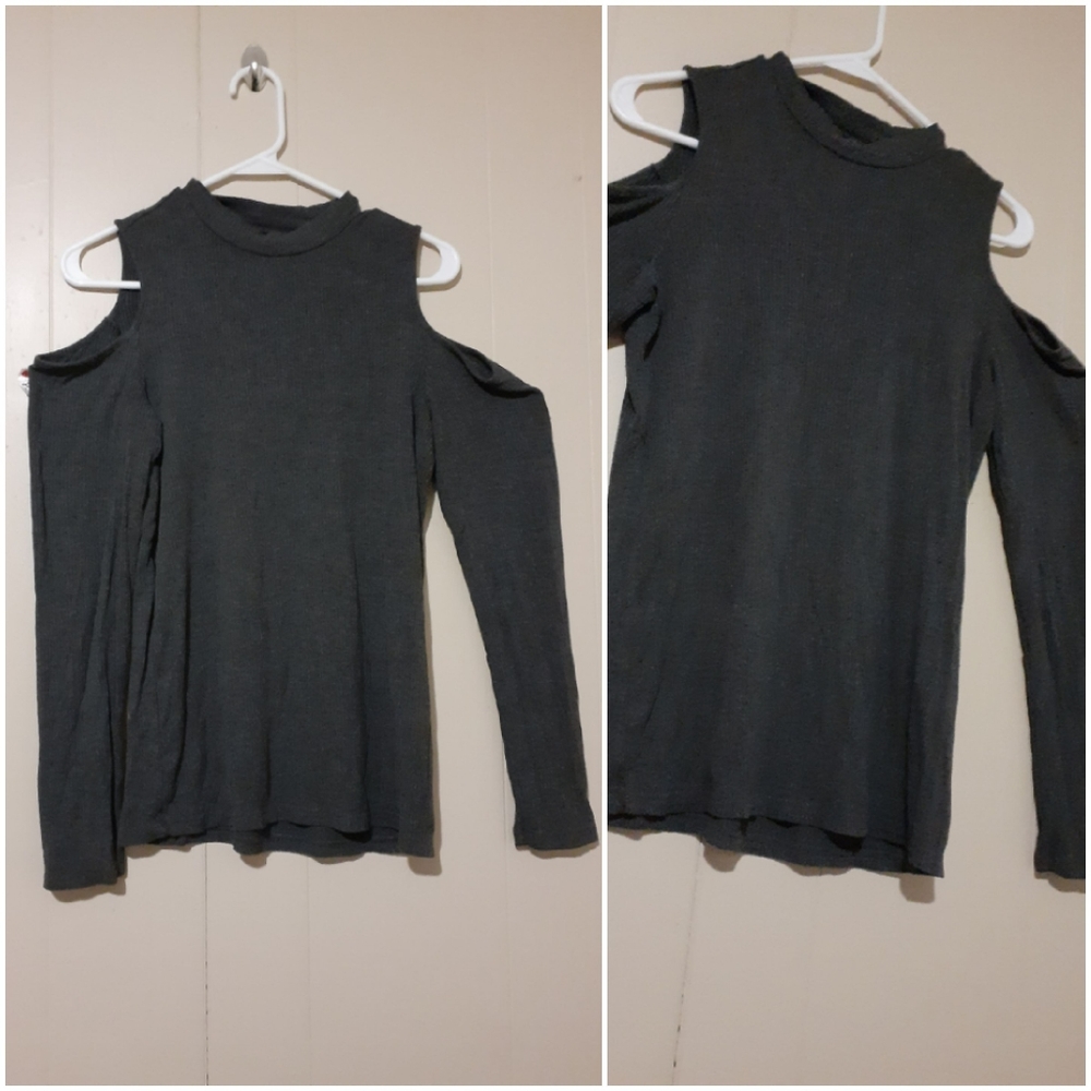 Banana republic gray cold shoulder ribbed Medium